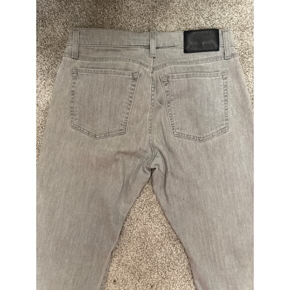 Ash & Erie Men's Light Gray Stone Wash Explorer Jeans, 31x28 - Picture 10 of 10